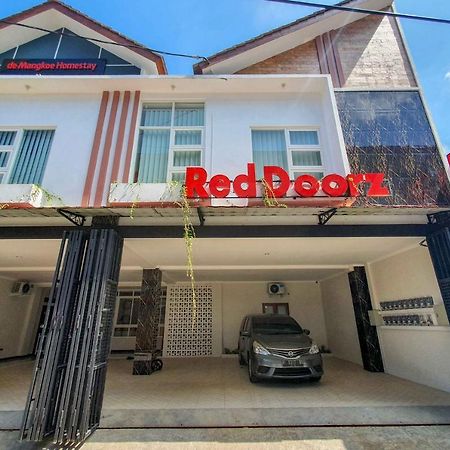 Reddoorz Syariah Near Solo Paragon Mall 2 Bonorejo エクステリア 写真
