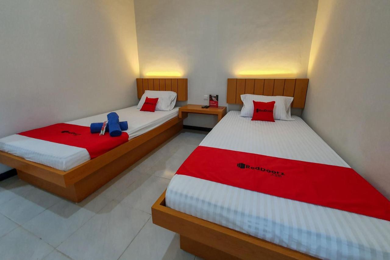 Reddoorz Syariah Near Solo Paragon Mall 2 Bonorejo エクステリア 写真