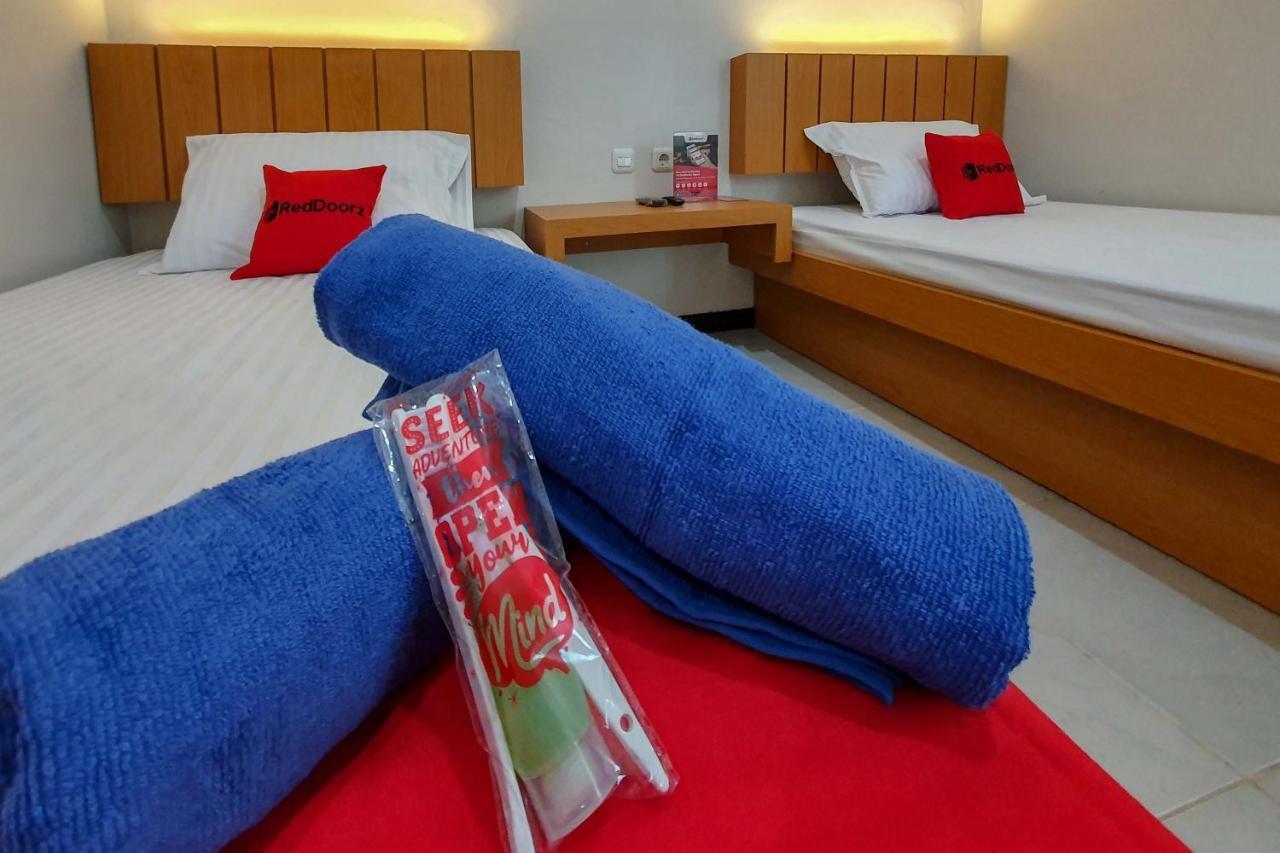 Reddoorz Syariah Near Solo Paragon Mall 2 Bonorejo エクステリア 写真