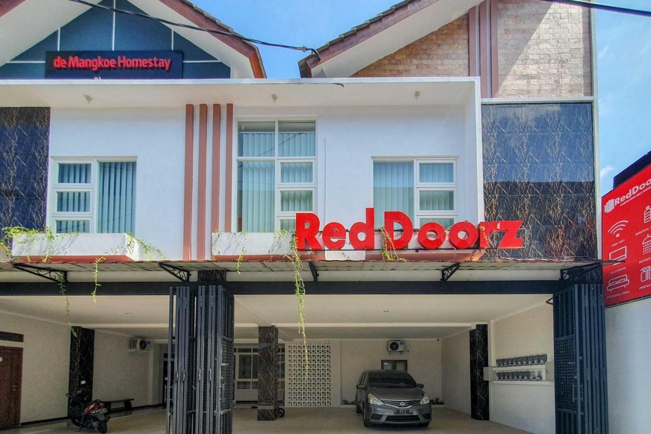 Reddoorz Syariah Near Solo Paragon Mall 2 Bonorejo エクステリア 写真