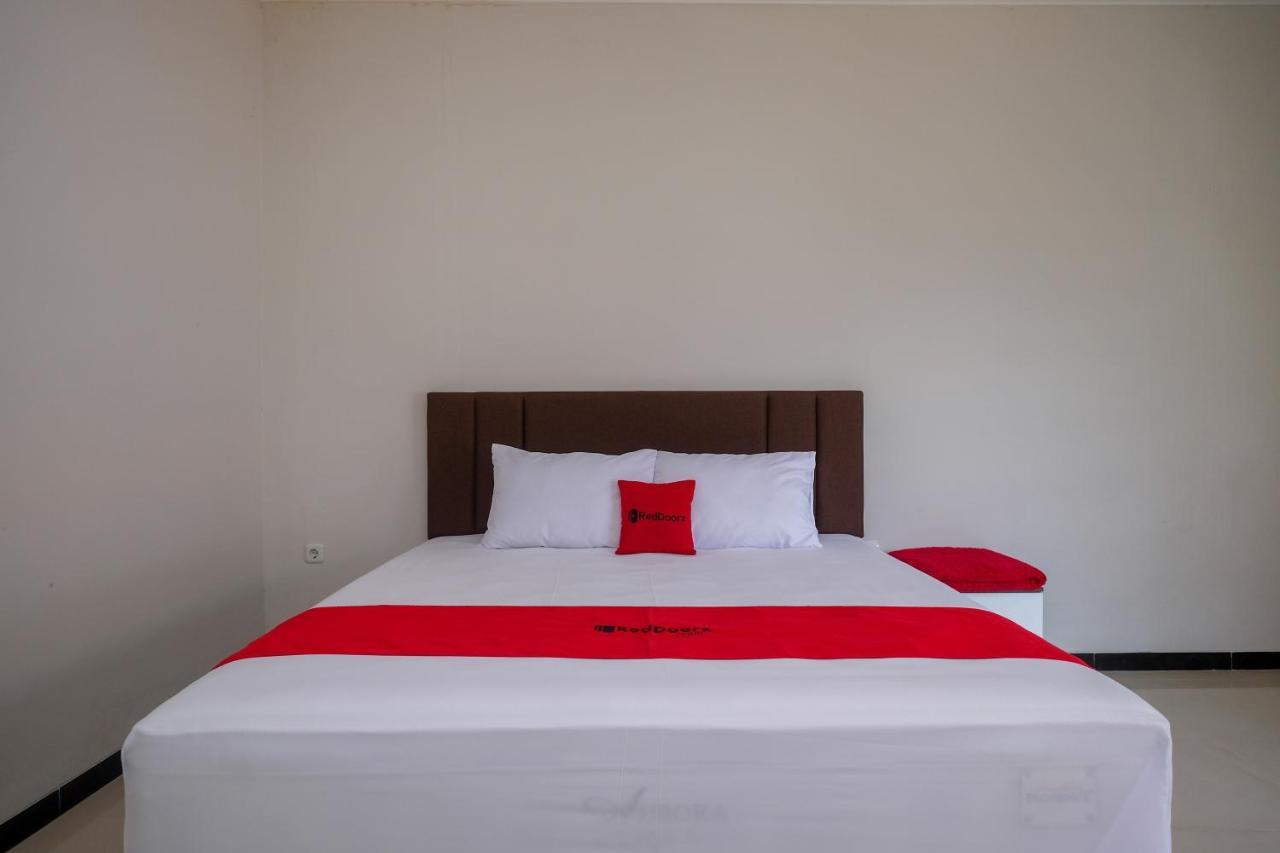 Reddoorz Syariah Near Solo Paragon Mall 2 Bonorejo エクステリア 写真